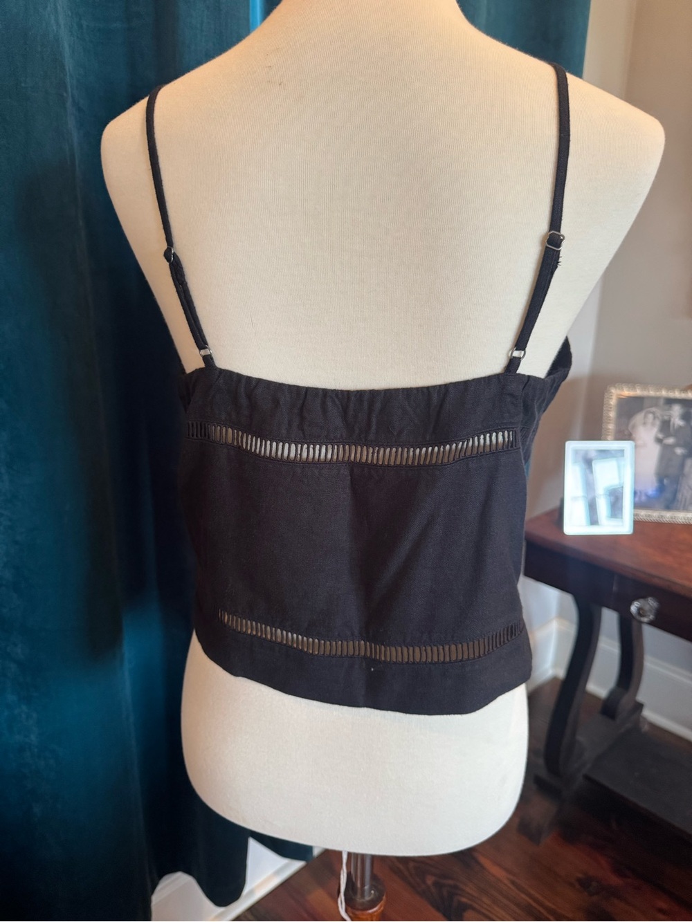 Abercrombie & Fitch Black Spaghetti-Strap Lace-Trim Crop Top - Picture 4 of 10